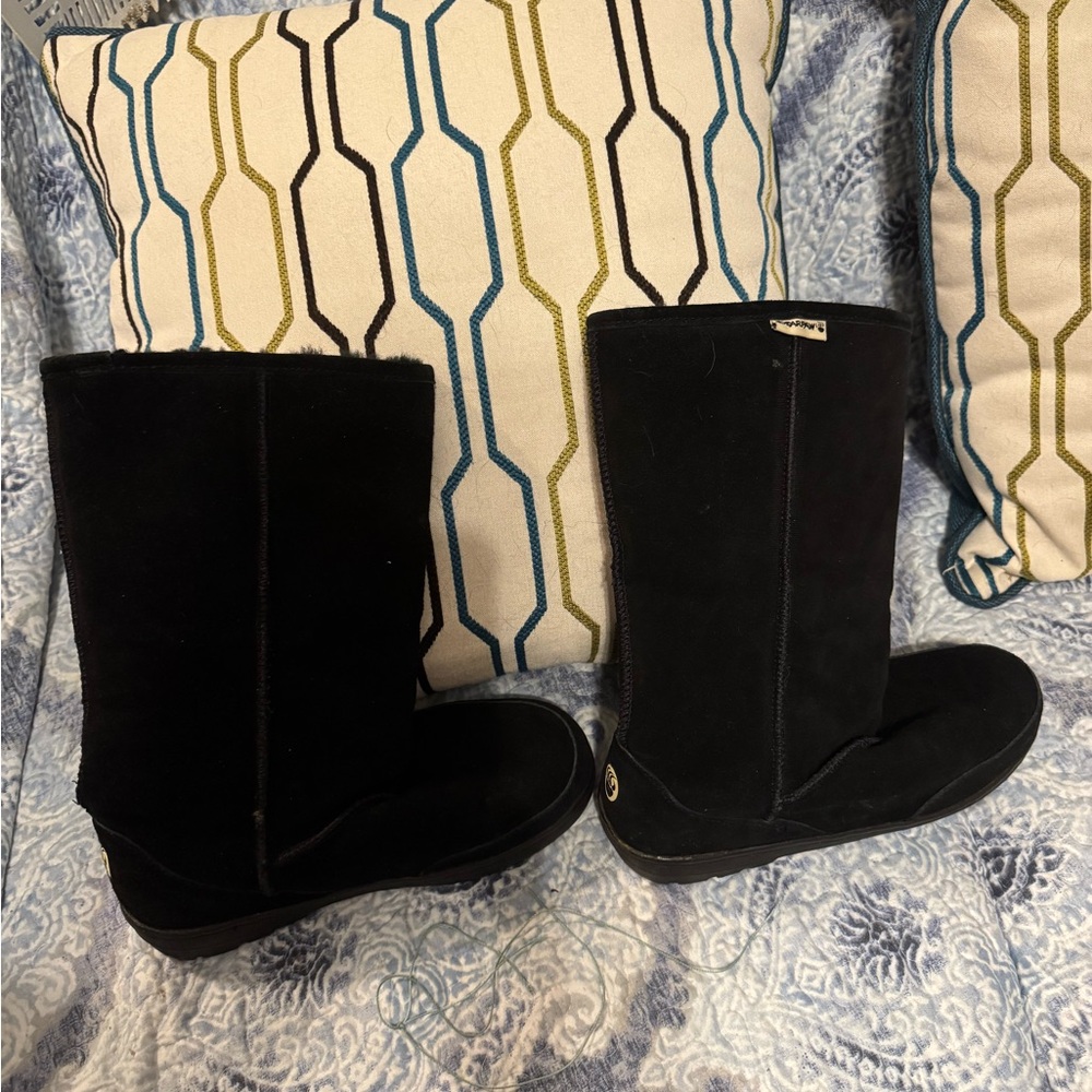 BearPaw Black Women's Boots